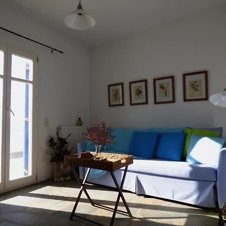The White Holiday home