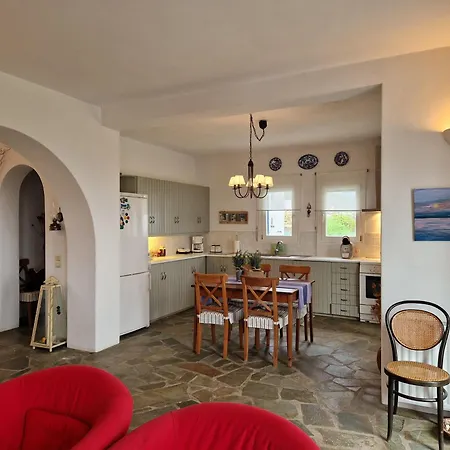The White Holiday home